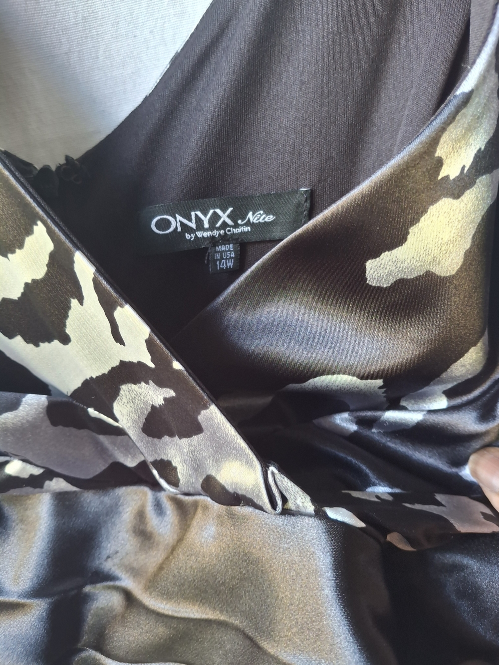 Onyx Black andSilver Animal Print V-Neck Dress - Picture 7 of 10